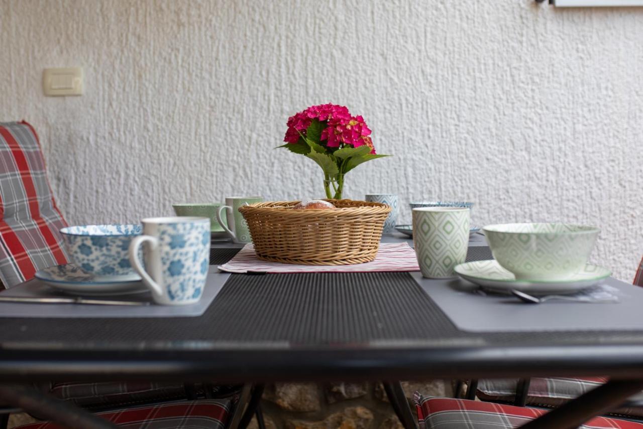 Apartman "Ela" ニヴィーチェ エクステリア 写真